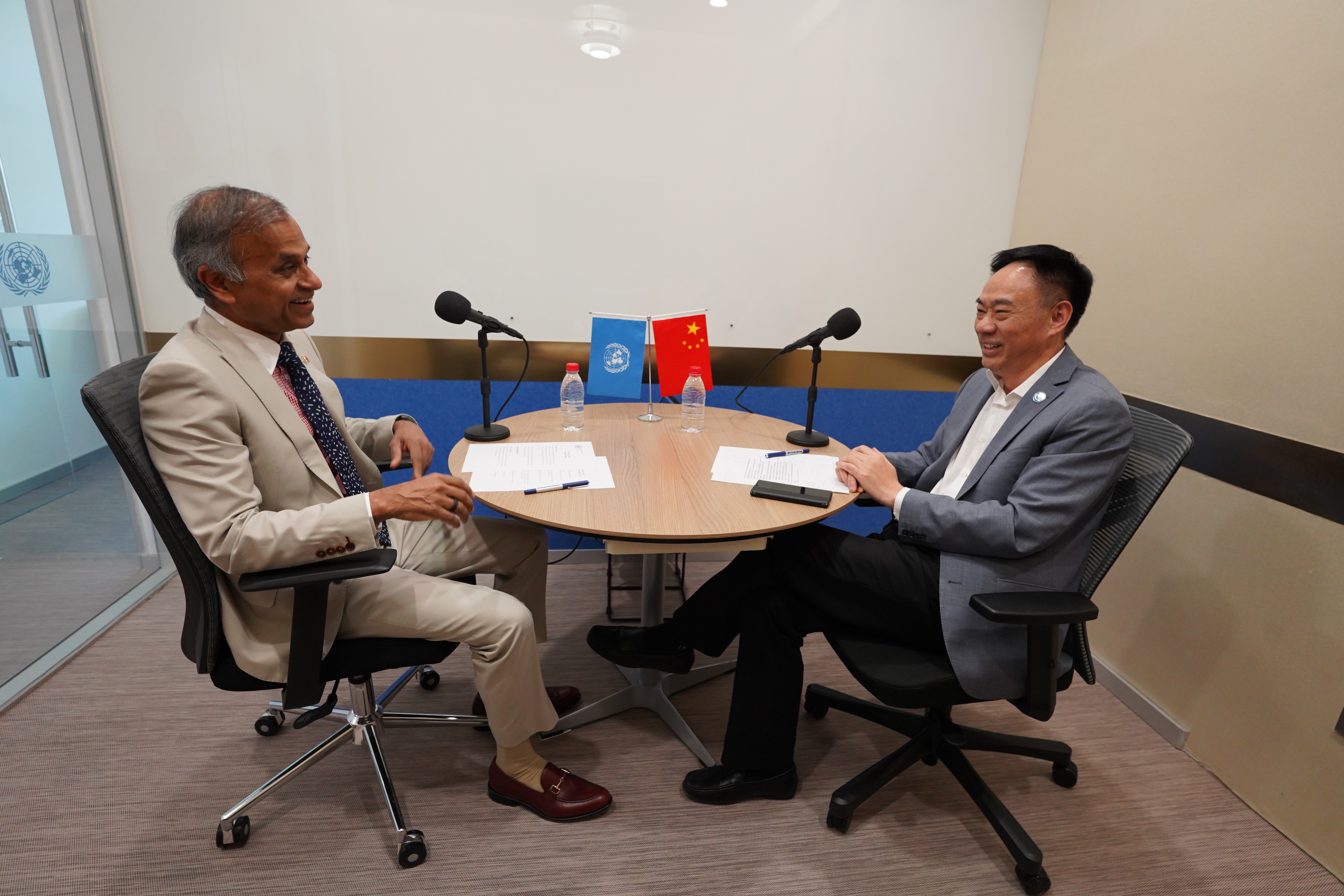 UN Resident Coordinator in China Siddharth Chatterjee sits down with Sixi Qu, Representative and Country Director for the World Food Programme (WFP) in China