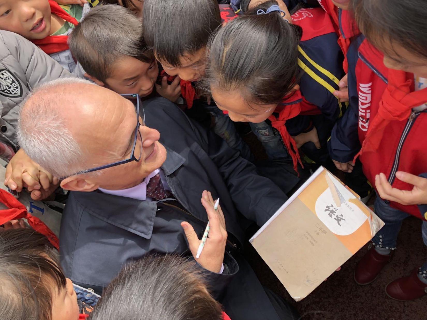 Dr Gauden Galea with students in Bijie, Guizhou Province