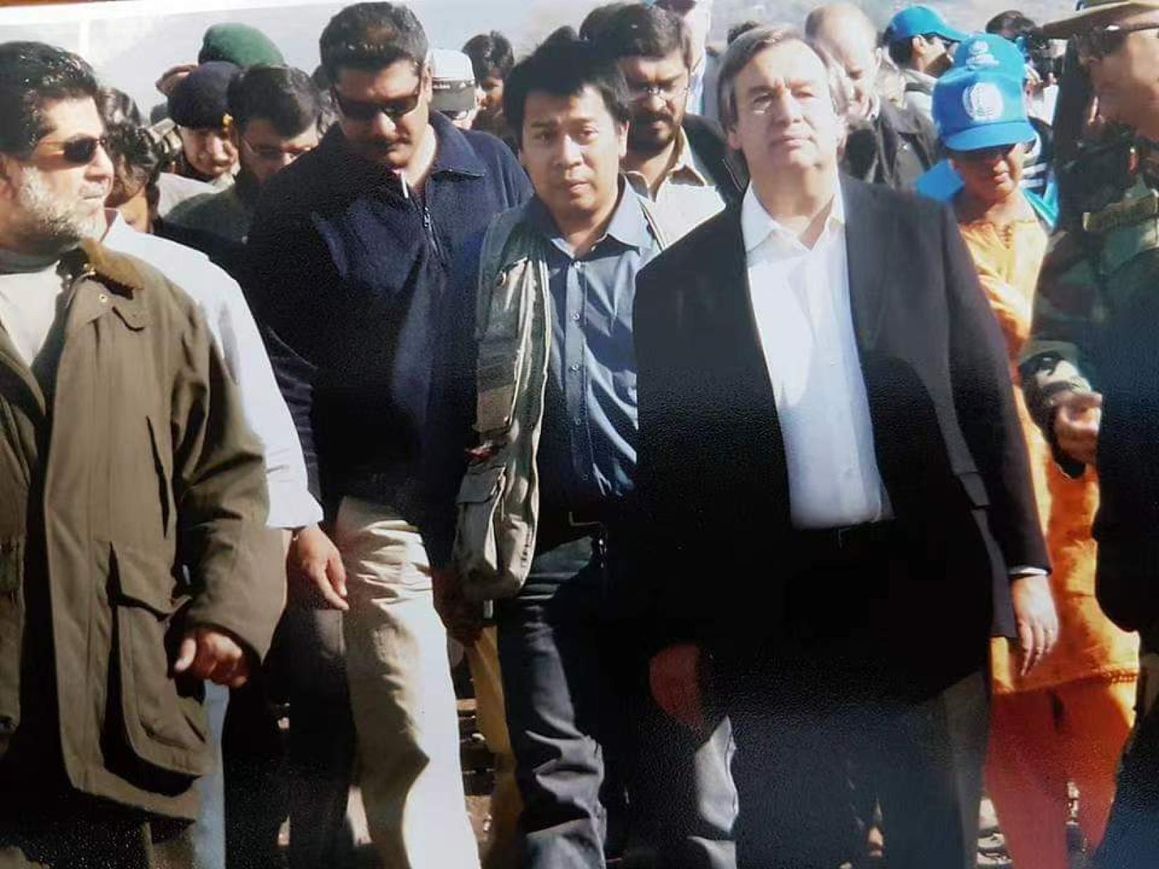 Vanno Noupech with UN Secretary-General Antonio Guterres during a field mission to Pakistan after the Kashmir earthquake in 2005