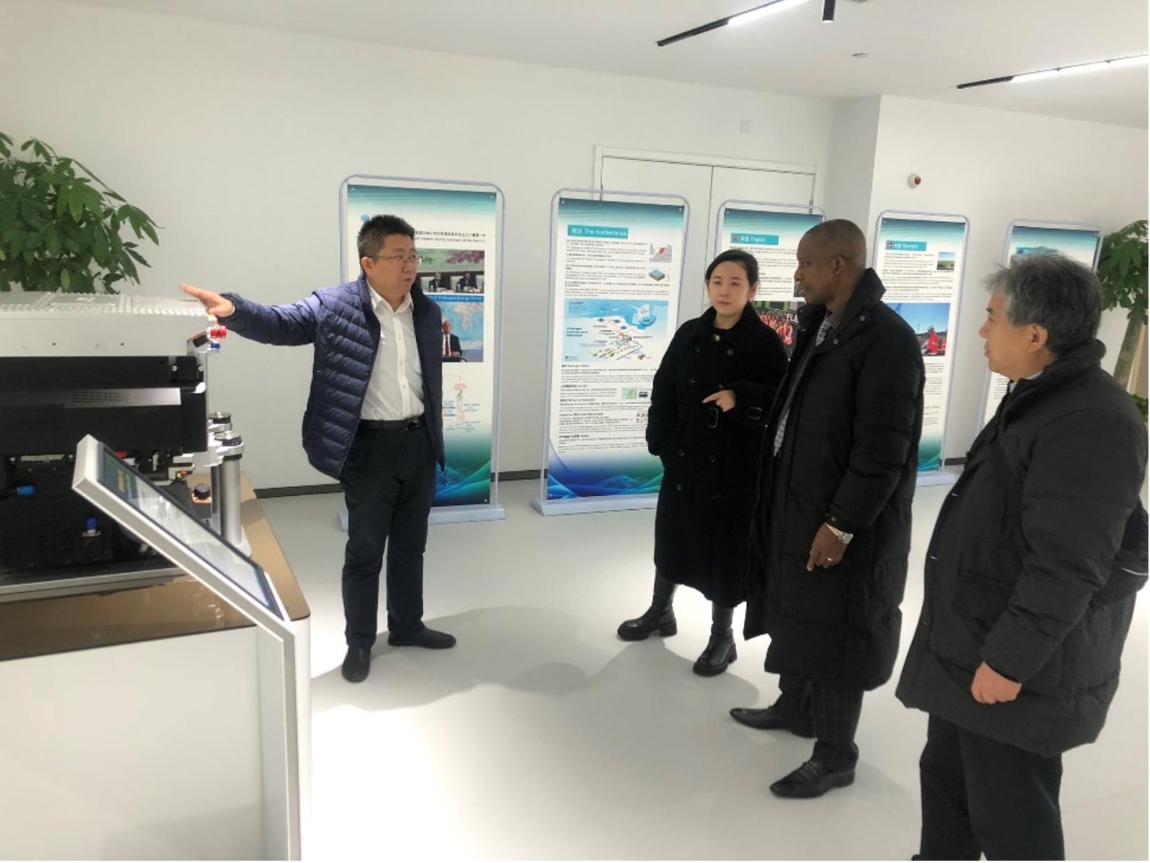 Mr. Stephen Kargbo visited the International Hydrogen Energy Centre under UNIDO’s cooperation with Tsinghua Industrial Development Research Institute