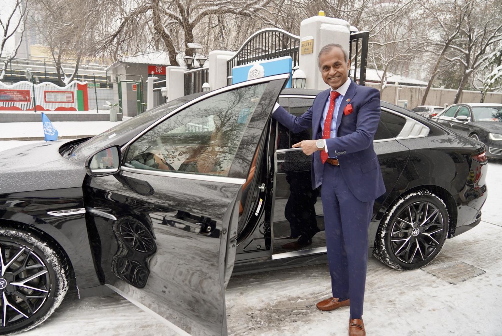 UN Resident Coordinator Siddharth Chatterjee opens door to new official electric vehicle