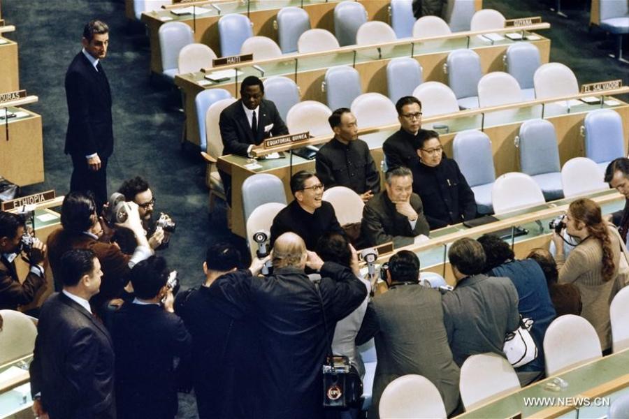 中华人民共和国代表团首次亮相联合国大会堂